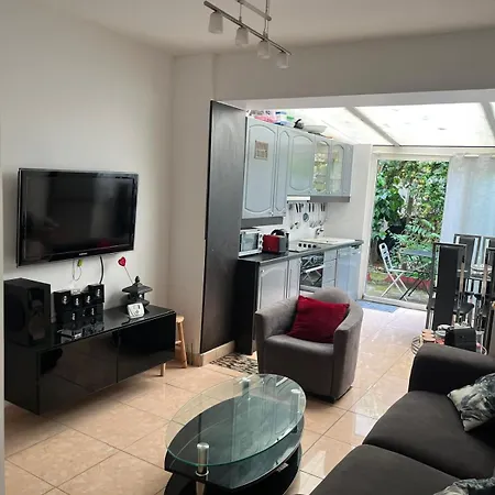 Cocon A Vincennes, Paris Pres *